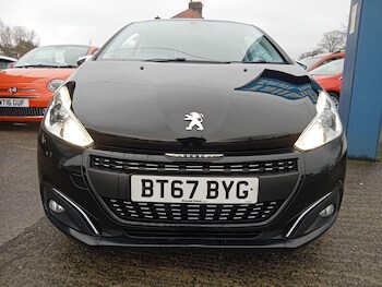 Used Peugeot 208 2017 for sale - 77386358: Photo