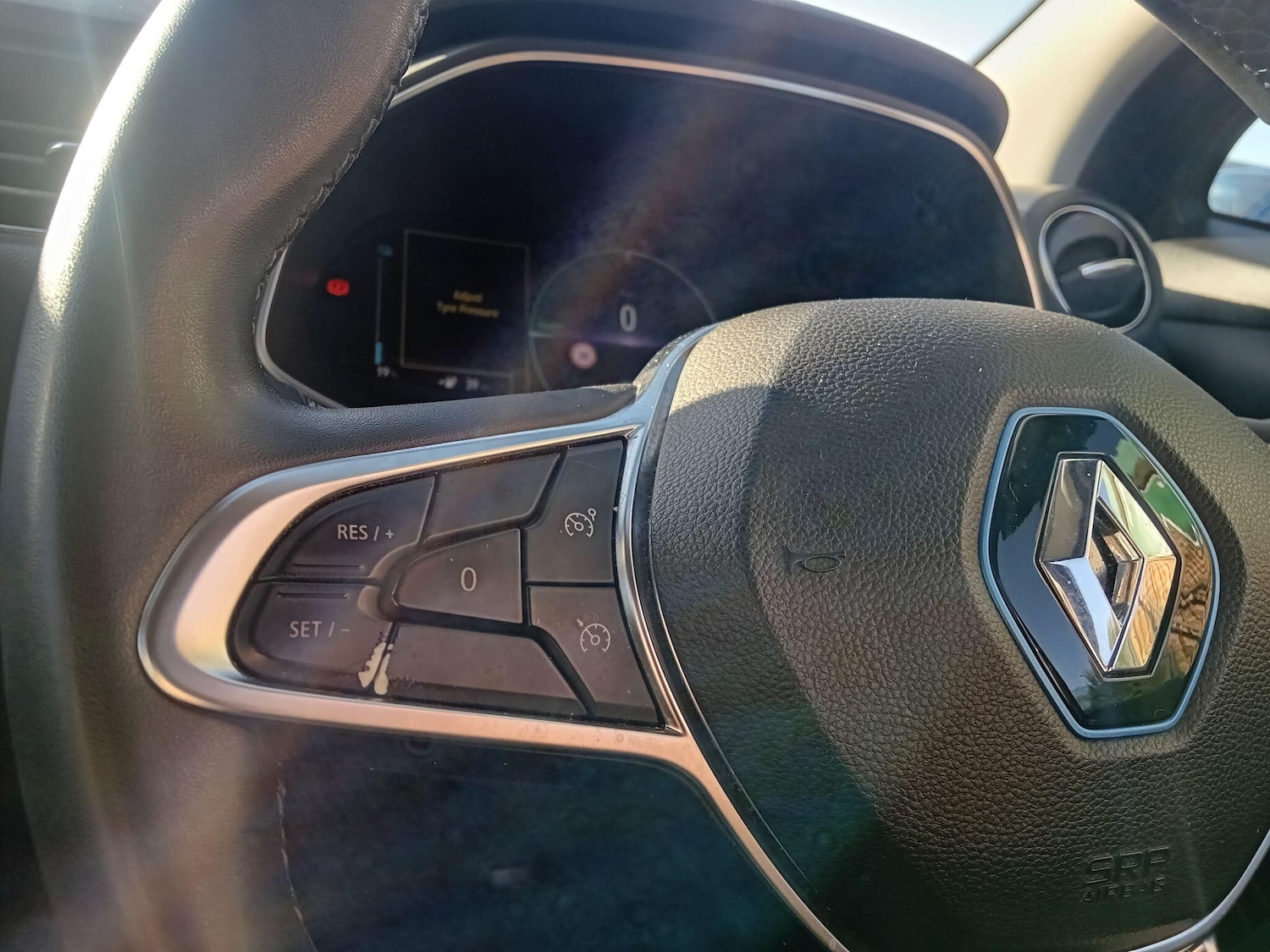 Used Renault Zoe 2020 for sale - 76936575: Photo 18