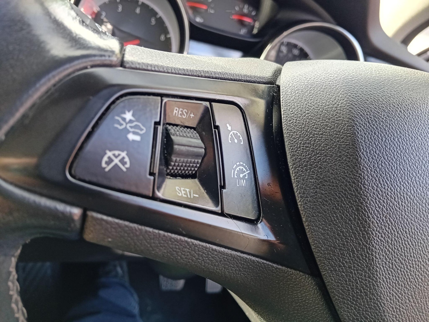 Used Vauxhall Insignia 2018 for sale - 76360172: Photo 32