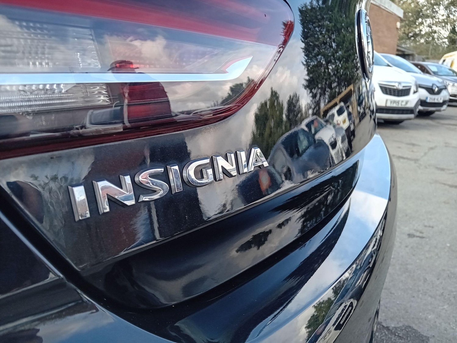 Used Vauxhall Insignia 2018 for sale - 76360172: Photo 9