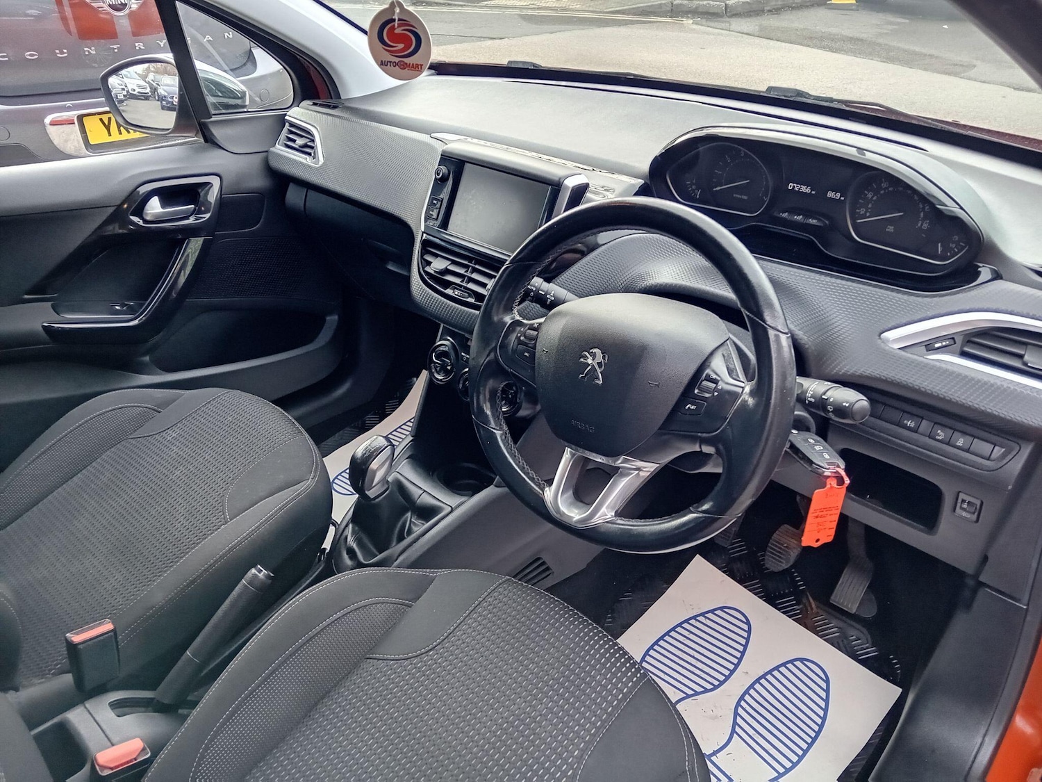 Used Peugeot 208 2017 for sale - 76702010: Photo 12