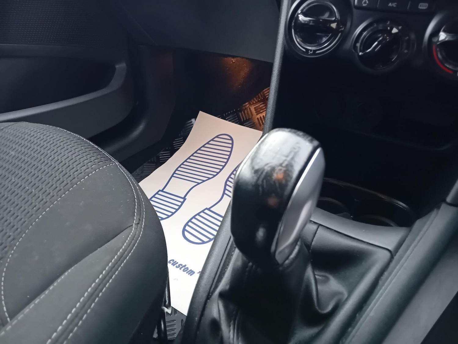 Used Peugeot 208 2017 for sale - 76702010: Photo 15