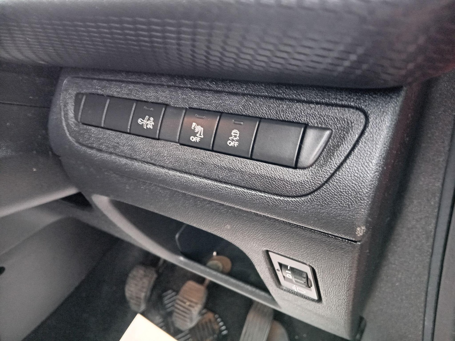 Used Peugeot 208 2017 for sale - 76702010: Photo 18