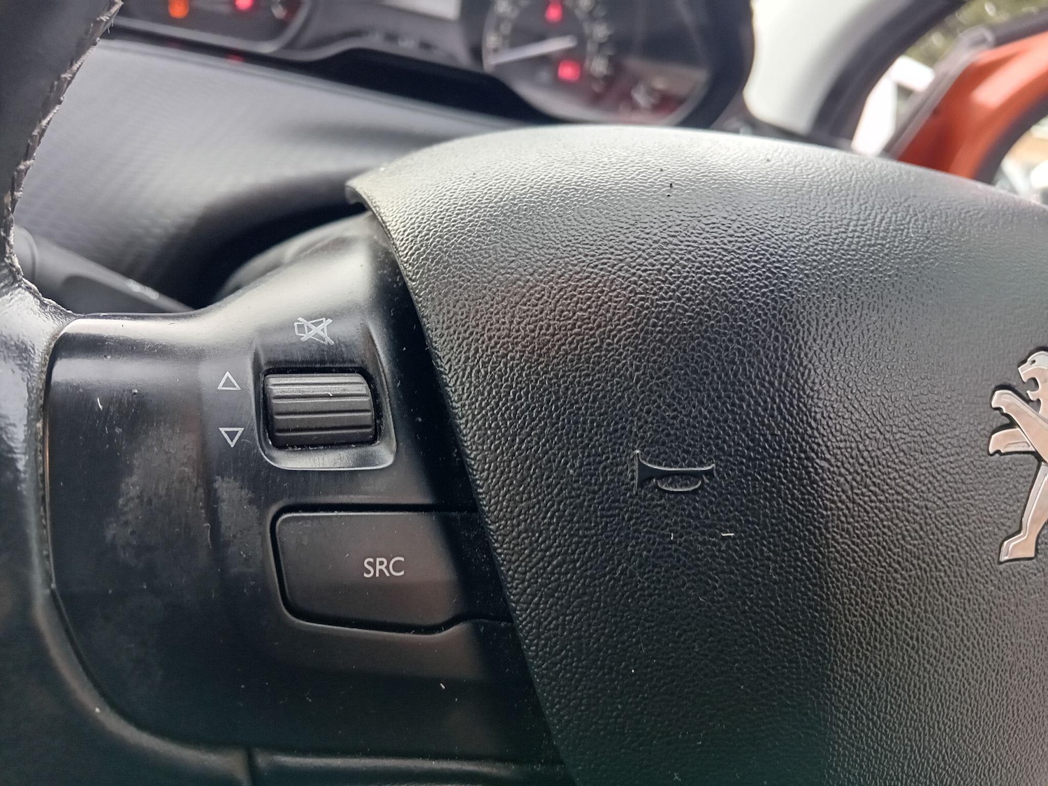 Used Peugeot 208 2017 for sale - 76702010: Photo 21