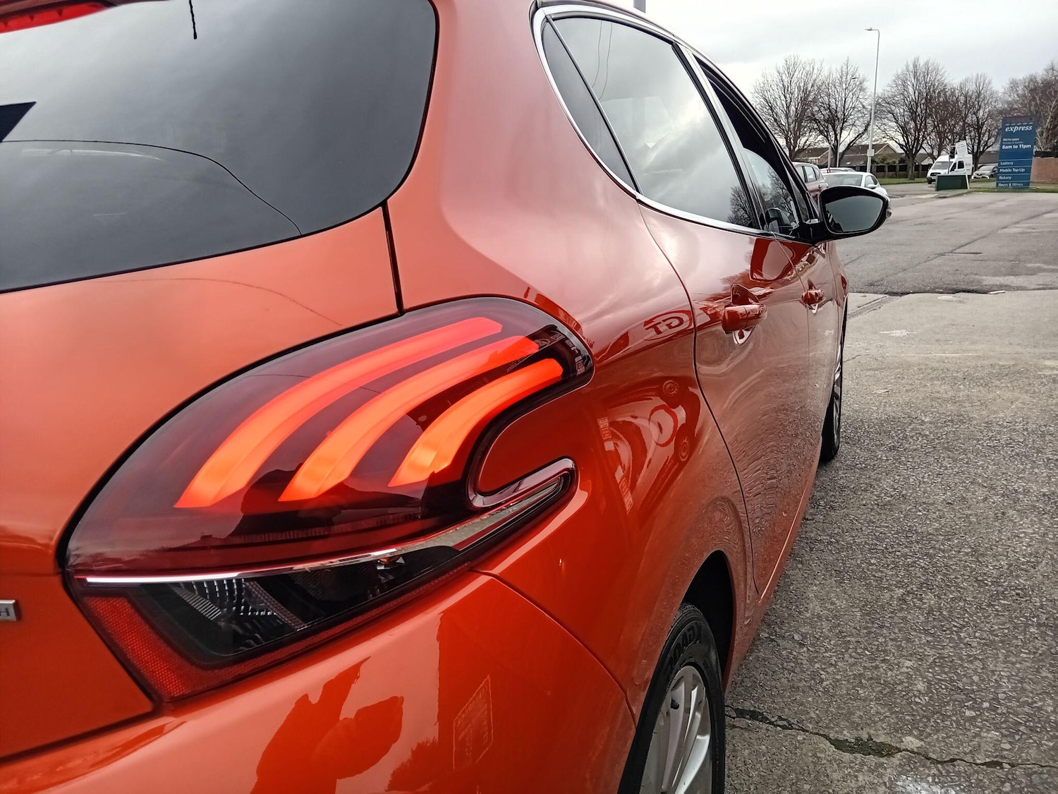 Used Peugeot 208 2017 for sale - 76702010: Photo 39