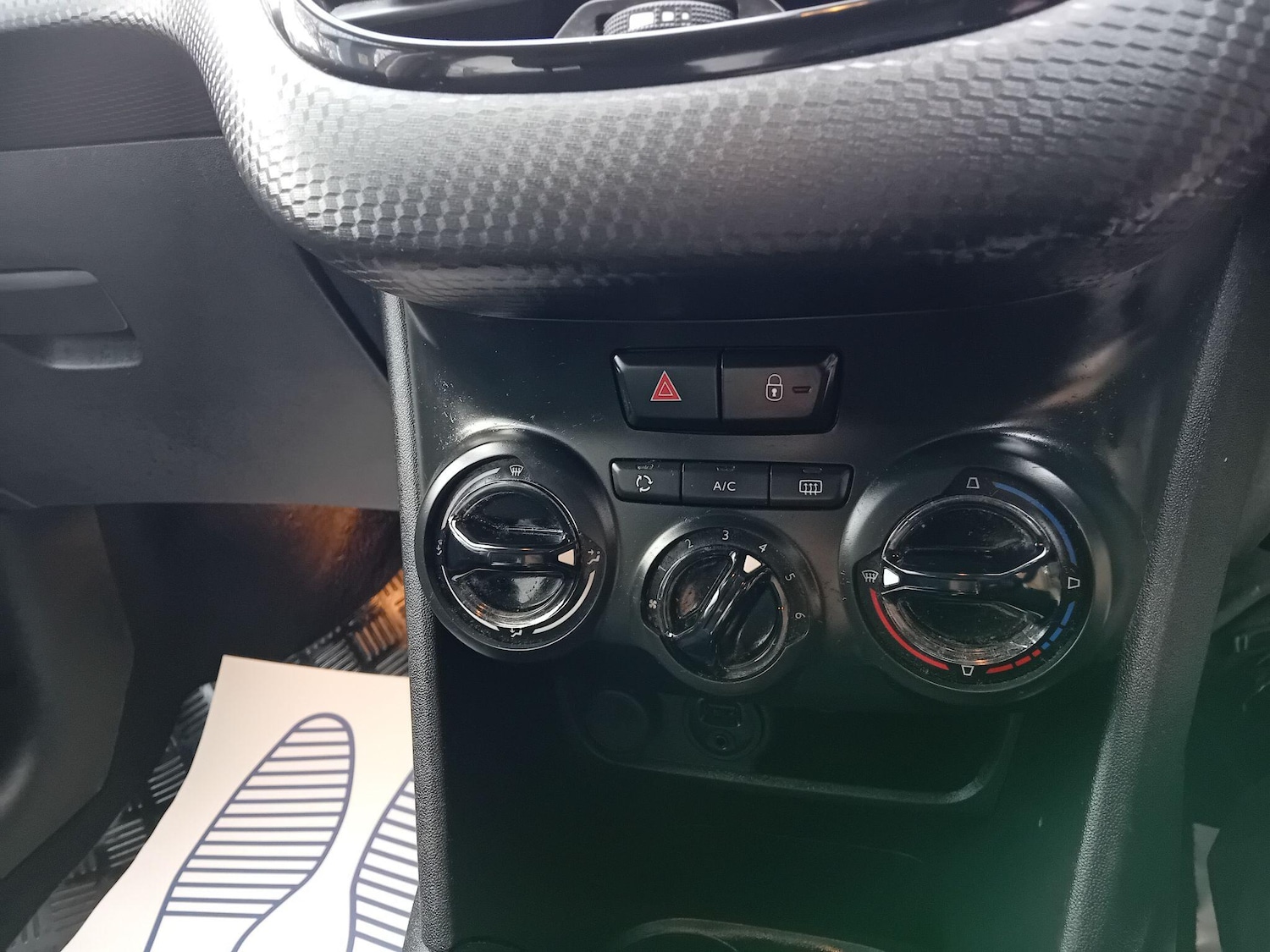 Used Peugeot 208 2017 for sale - 76702010: Photo 42