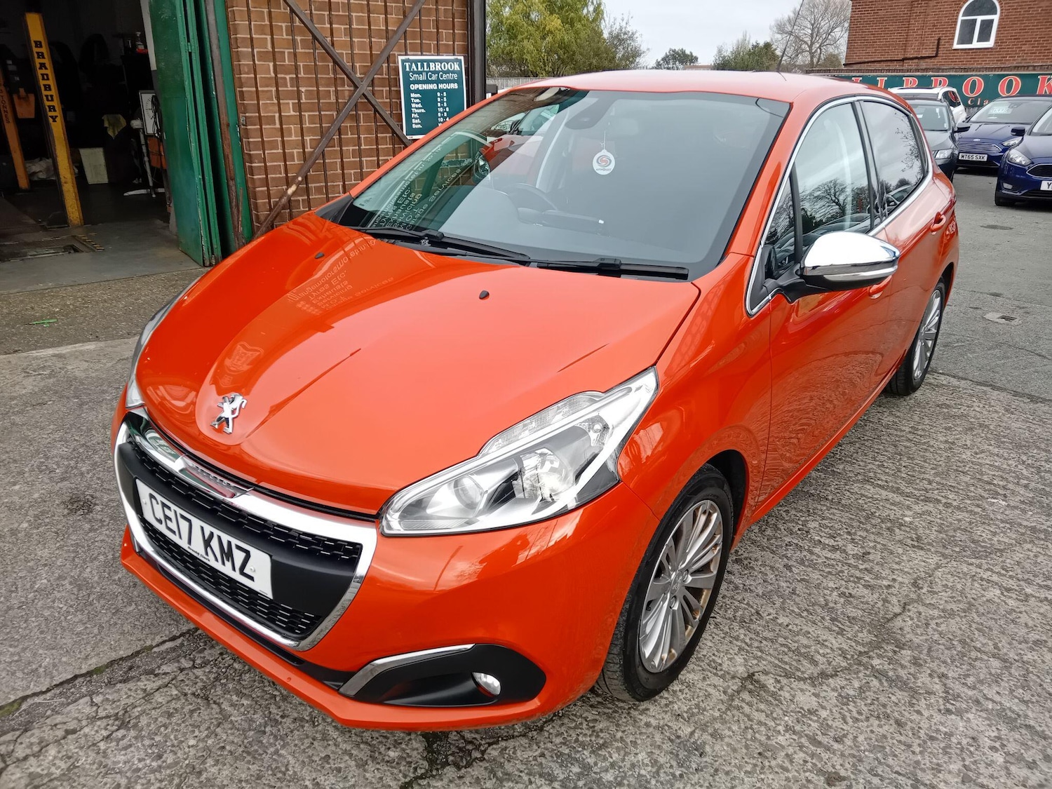 Used Peugeot 208 2017 for sale - 76702010: Photo 8
