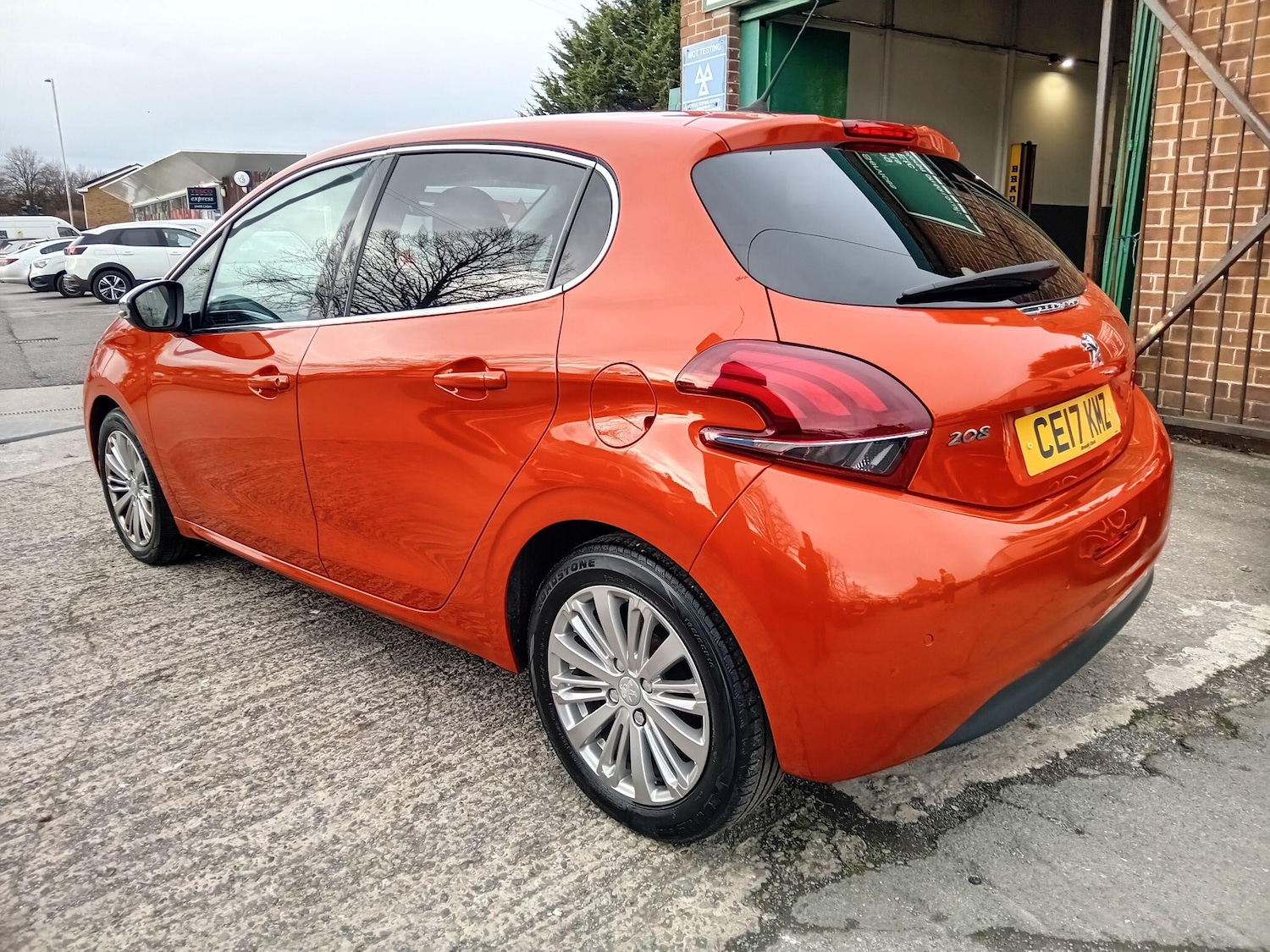 Used Peugeot 208 2017 for sale - 76702010: Photo 9