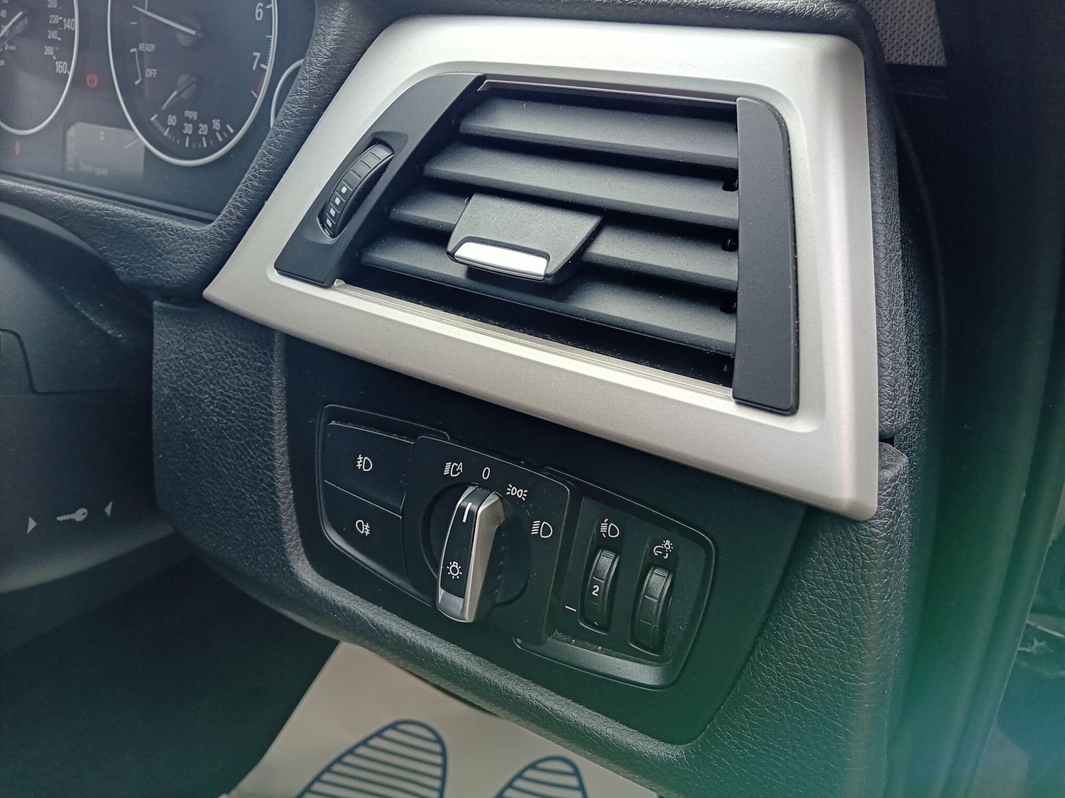 Used BMW 3 Series 2014 for sale - 76431943: Photo 27