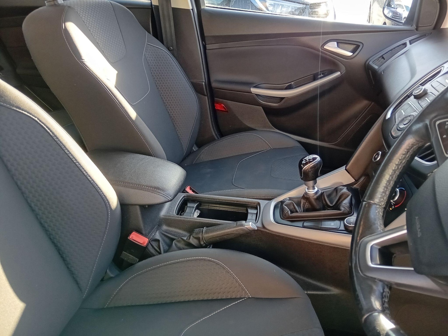 Used Ford Focus 2015 for sale - 76657021: Photo 6