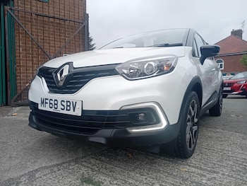 Used Renault Captur 2018 for sale - 79553972: Photo