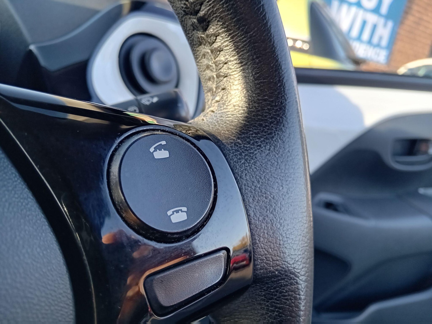 Used Toyota AYGO 2015 for sale - 76850185: Photo 17