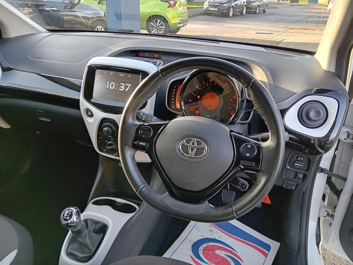 Used Toyota AYGO 2015 for sale - 76850185: Photo 31