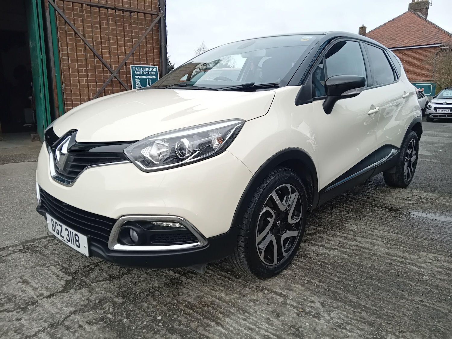 Used Renault Captur 2016 for sale - 77783773: Photo 12