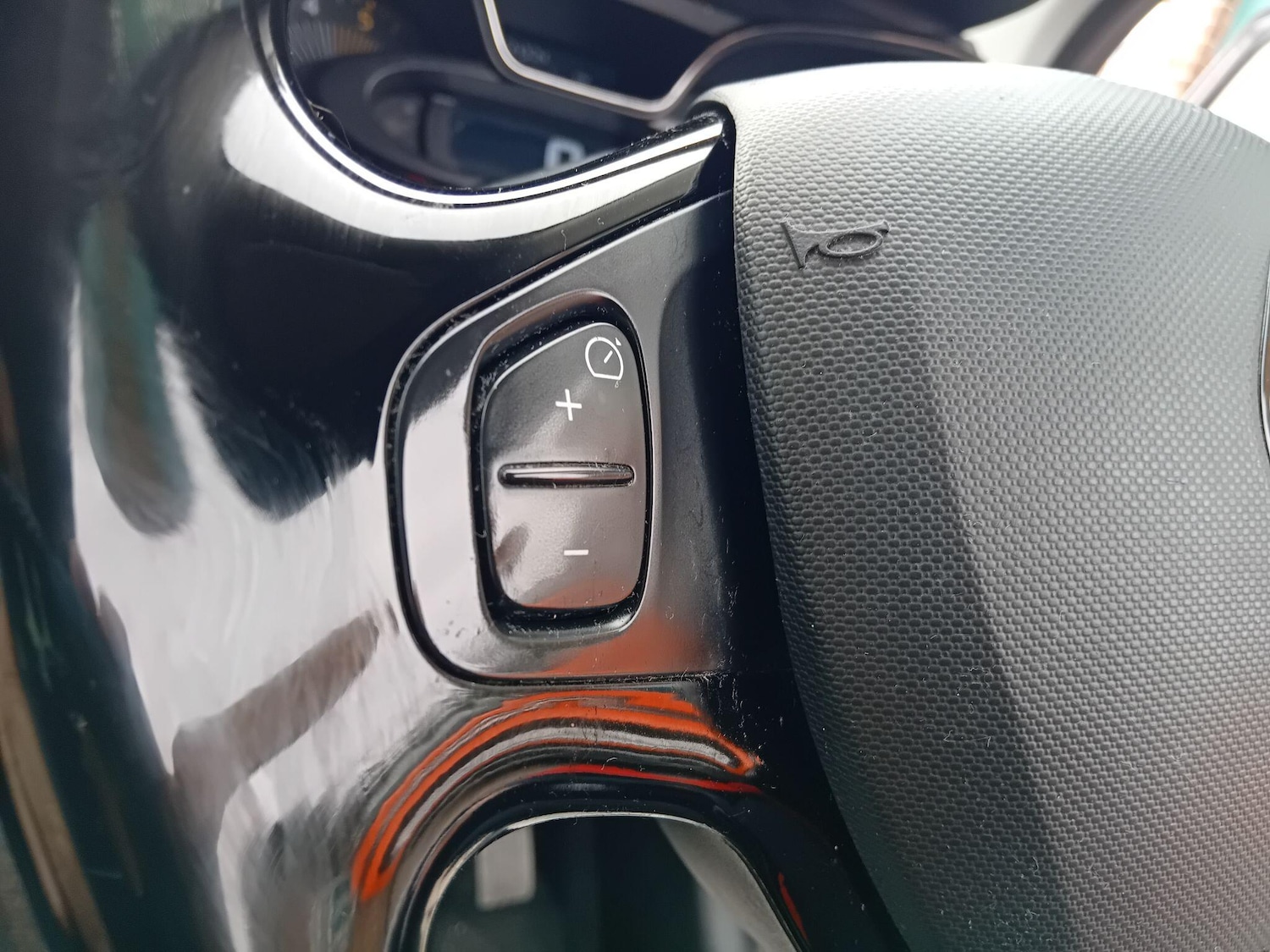 Used Renault Captur 2016 for sale - 77783773: Photo 25