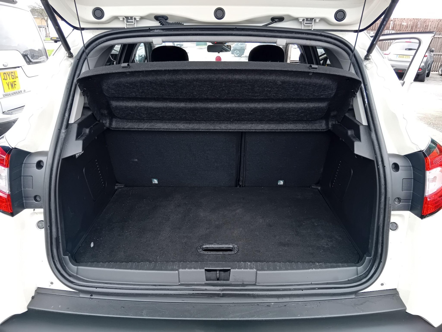 Used Renault Captur 2016 for sale - 77783773: Photo 35