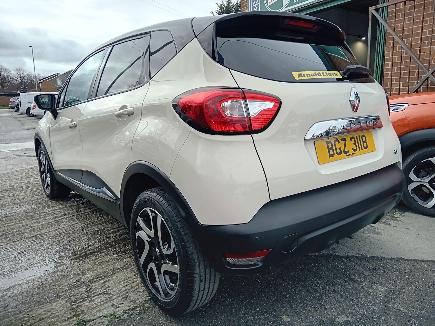 Used Renault Captur 2016 for sale - 77783773: Photo 9