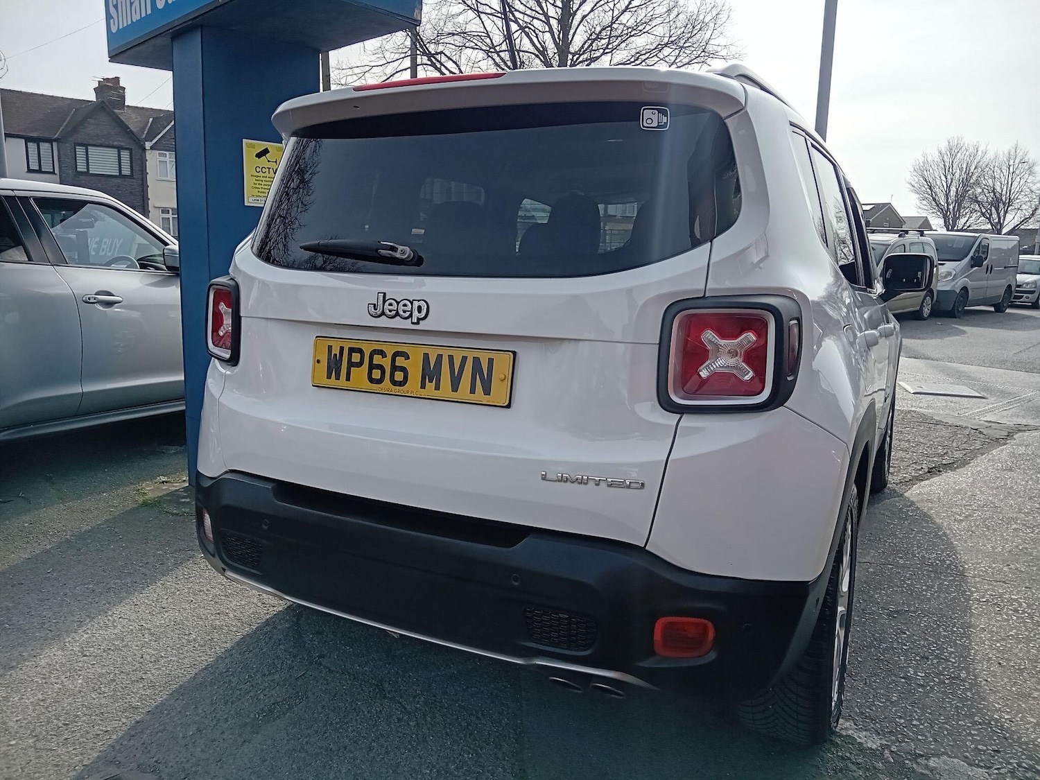 Used Jeep Renegade 2016 for sale - 77969999: Photo 10