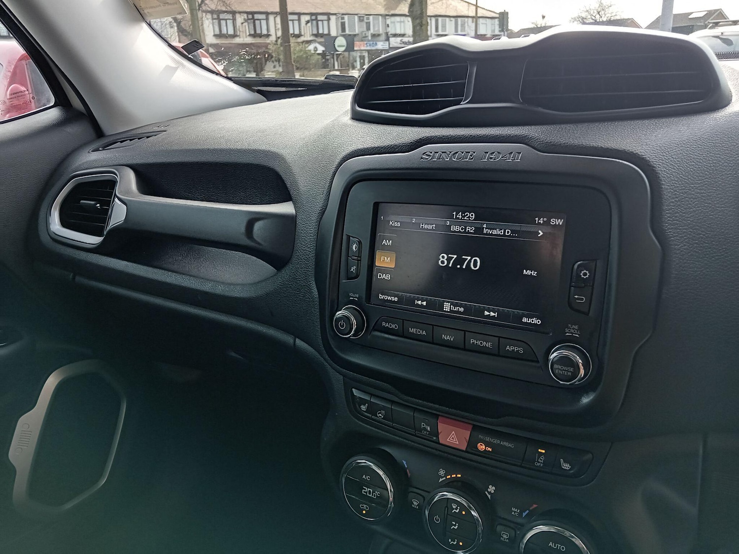 Used Jeep Renegade 2016 for sale - 77969999: Photo 15