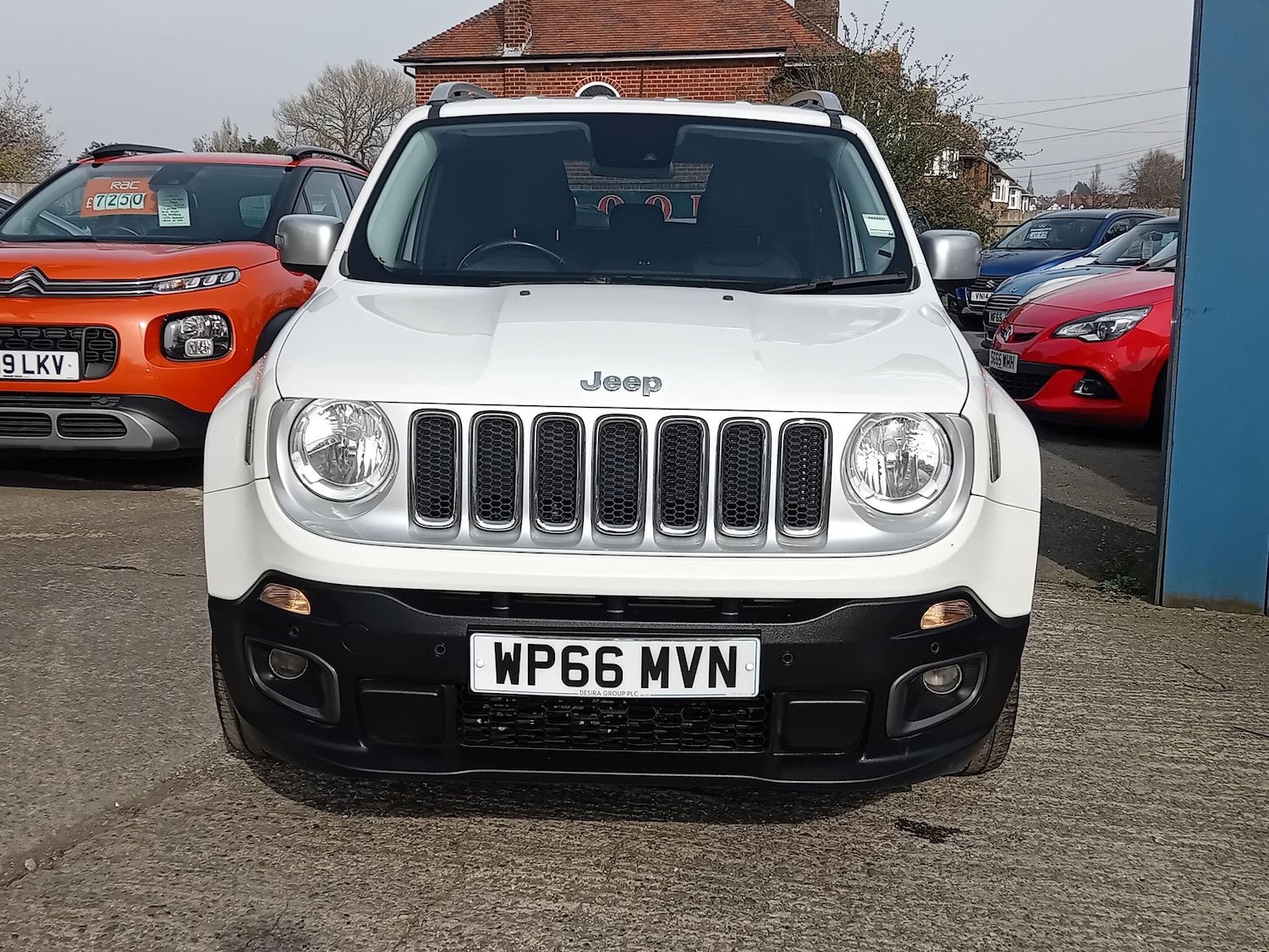 Used Jeep Renegade 2016 for sale - 77969999: Photo 3