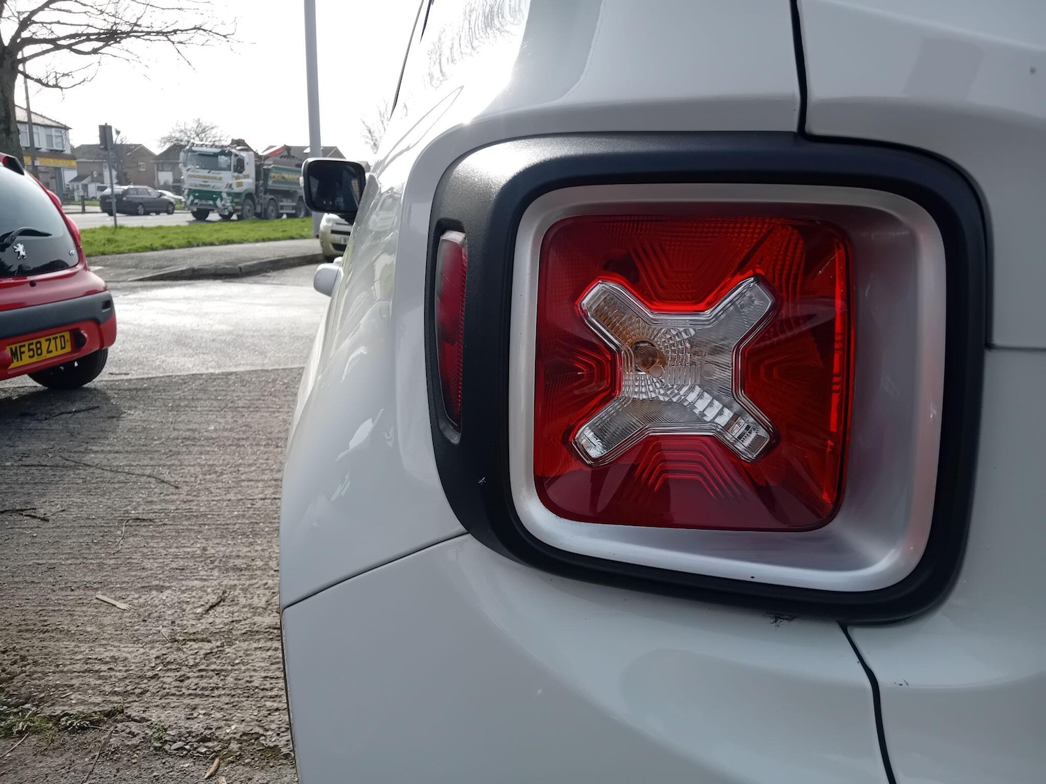 Used Jeep Renegade 2016 for sale - 77969999: Photo 32