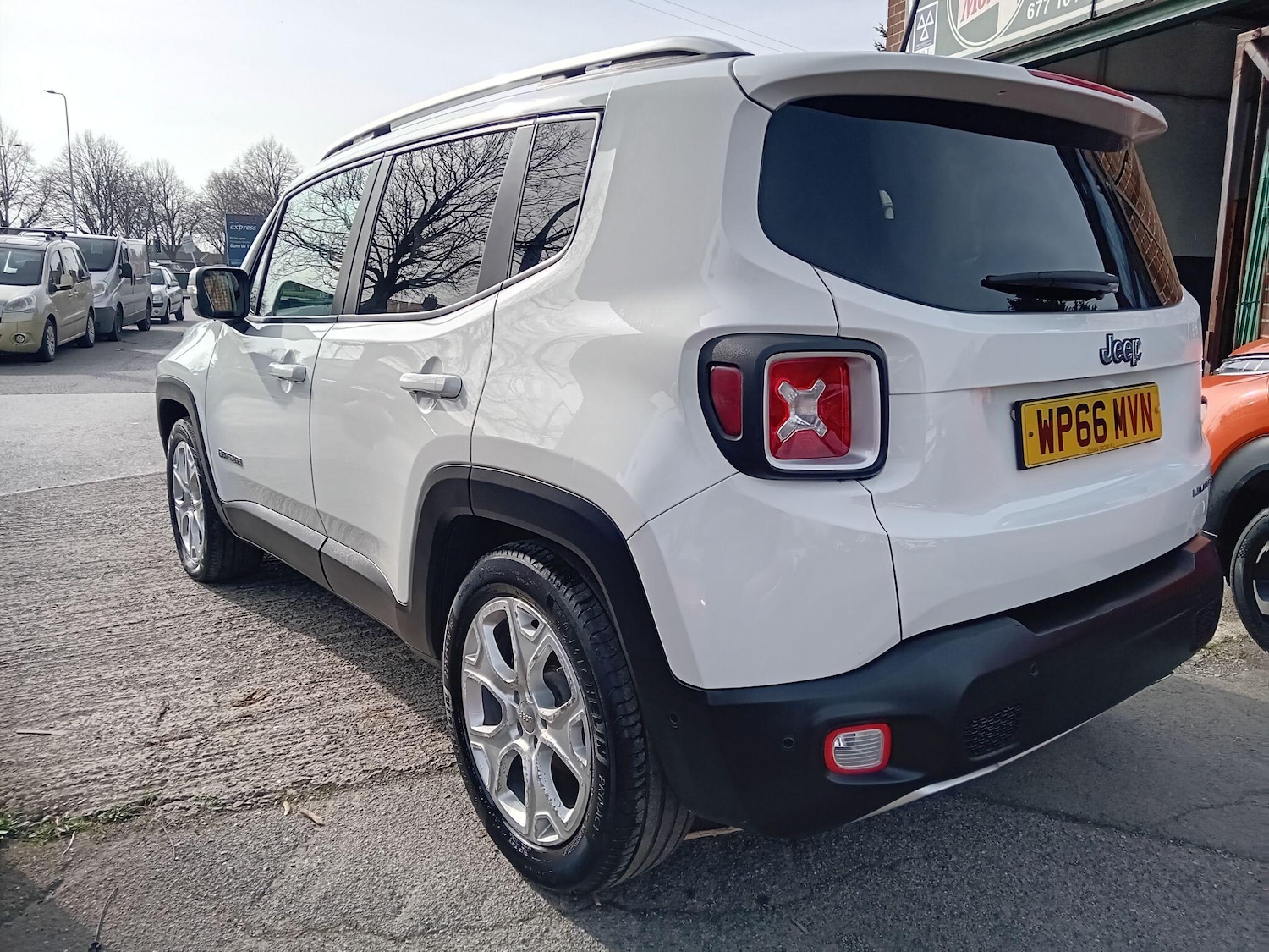Used Jeep Renegade 2016 for sale - 77969999: Photo 5