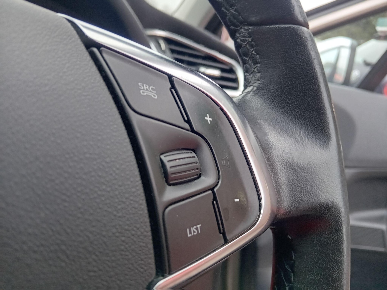 Used Citroen C4 2015 for sale - 77632901: Photo 12