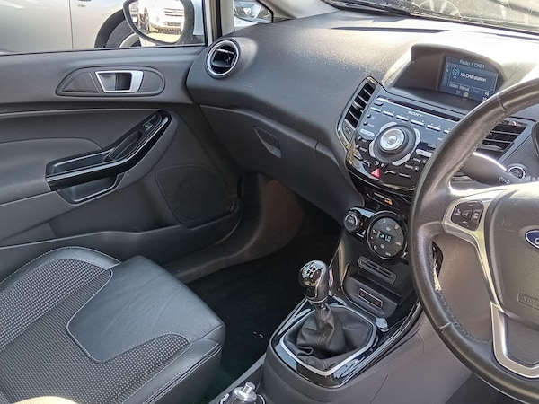 Used Ford Fiesta 2014 for sale - 76200112: Photo 28