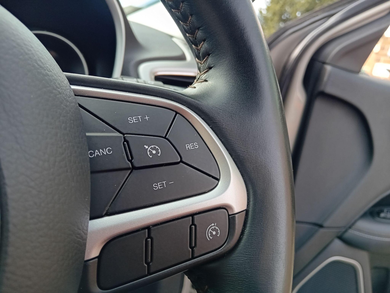 Used Jeep Compass 2018 for sale - 77784112: Photo 24