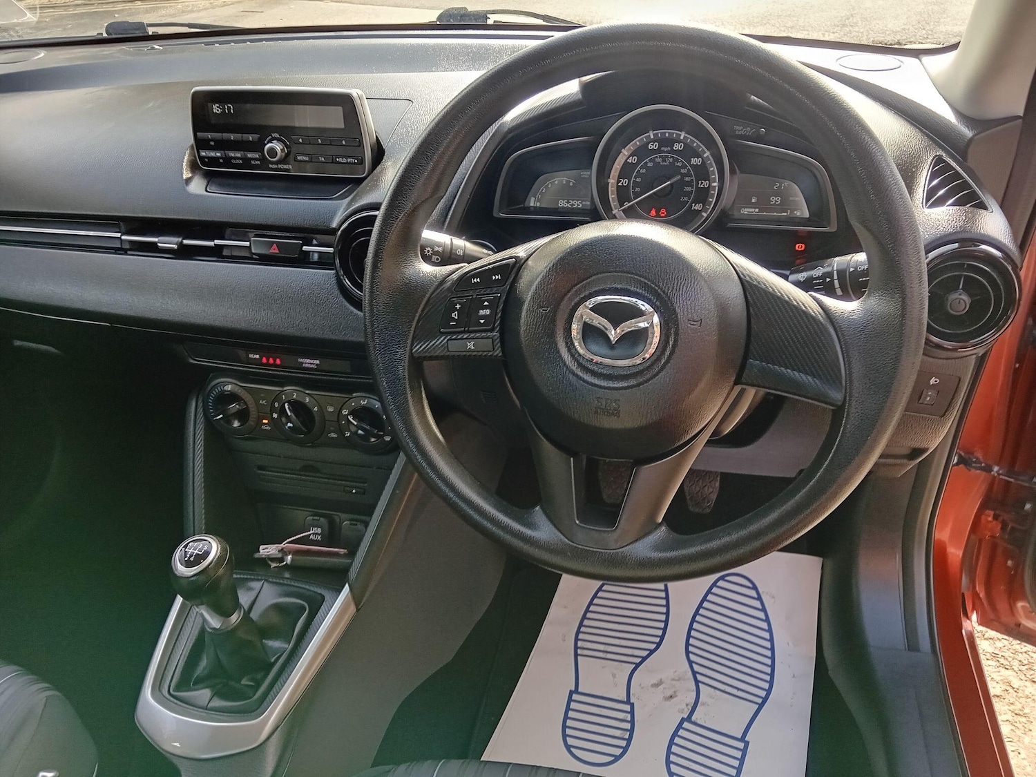 Used Mazda Mazda2 2015 for sale - 75940393: Photo 16