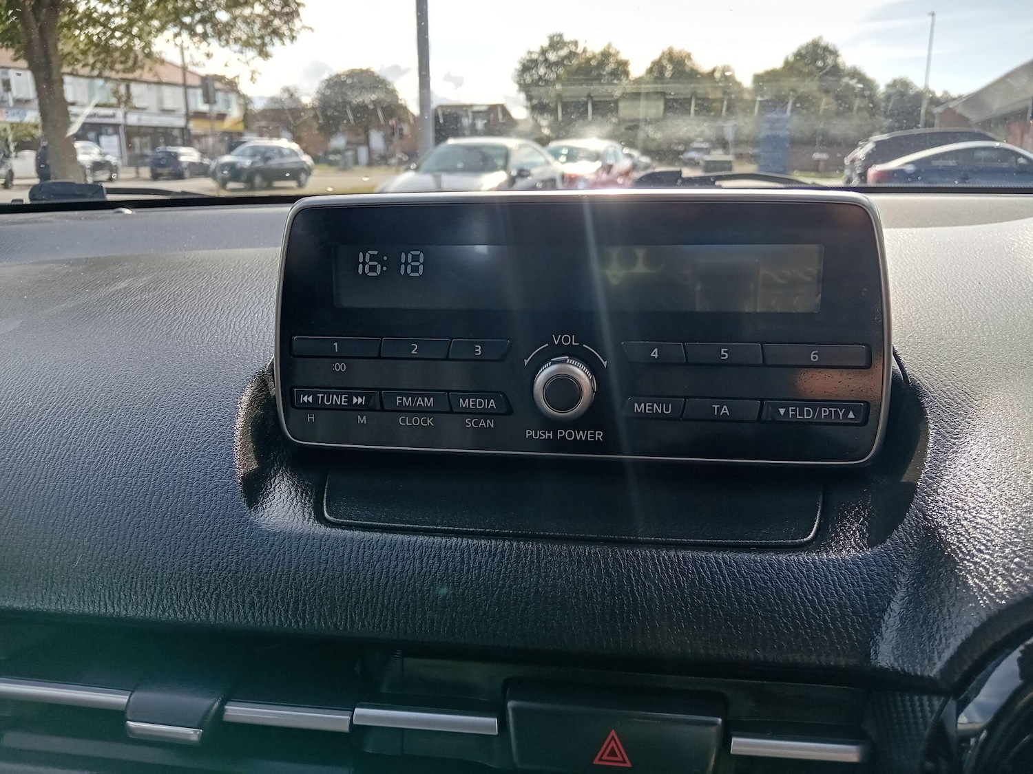 Used Mazda Mazda2 2015 for sale - 75940393: Photo 22