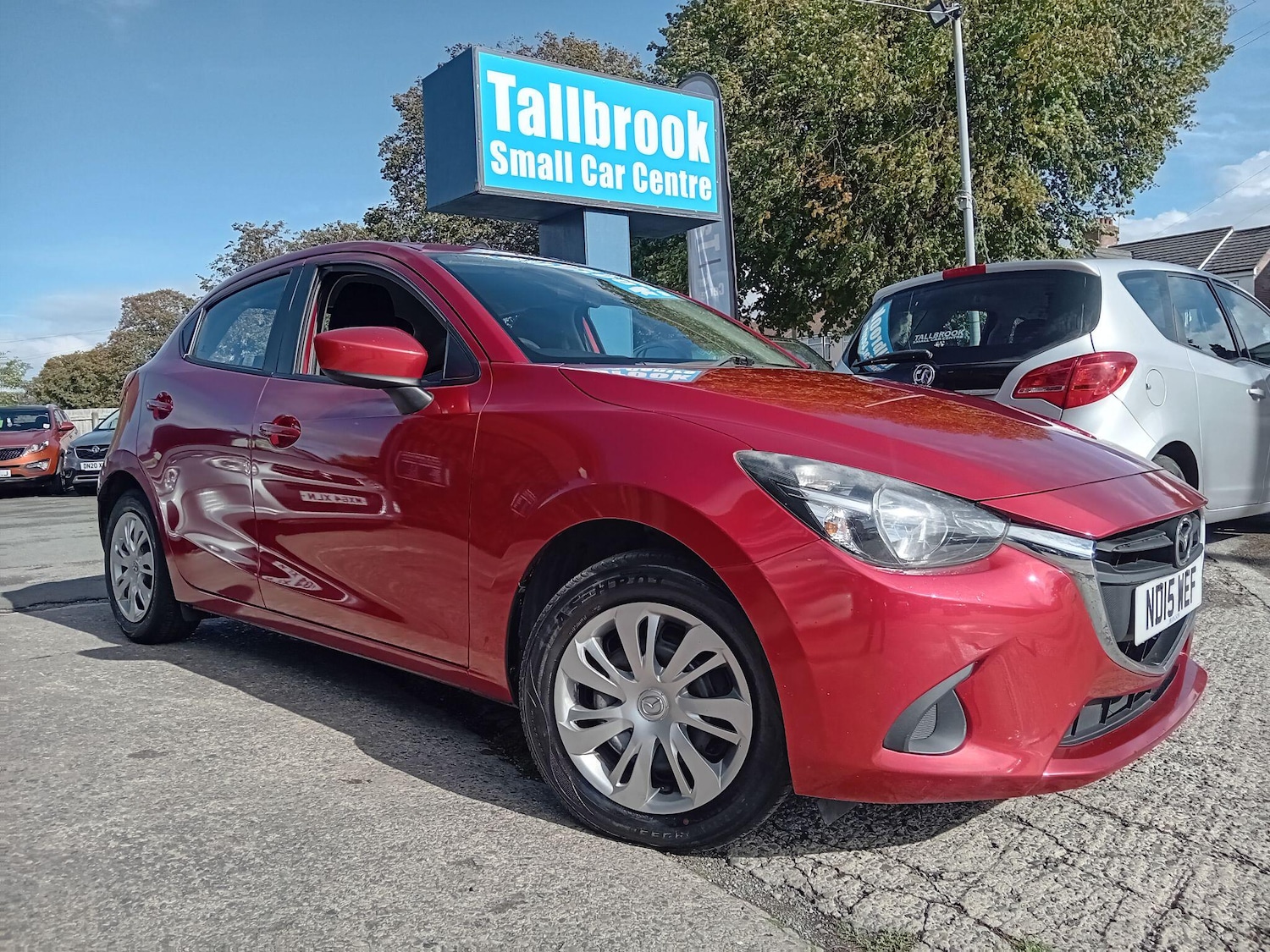 Used Mazda Mazda2 2015 for sale - 75940393: Photo 4