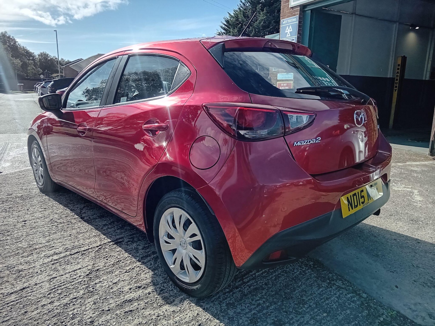 Used Mazda Mazda2 2015 for sale - 75940393: Photo 7