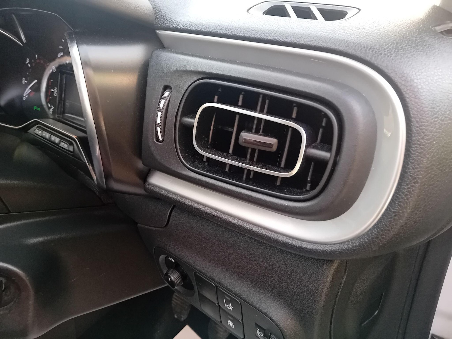 Used Citroen C3 2017 for sale - 76688962: Photo 15