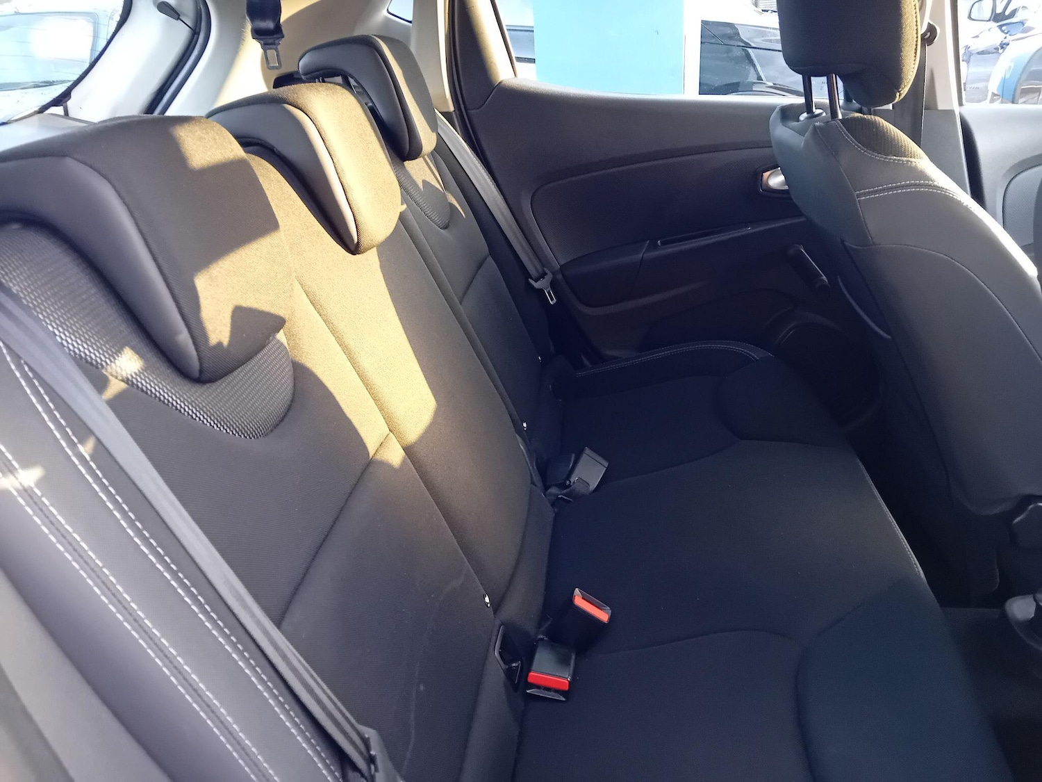 Used Renault Clio 2017 for sale - 76701617: Photo 12