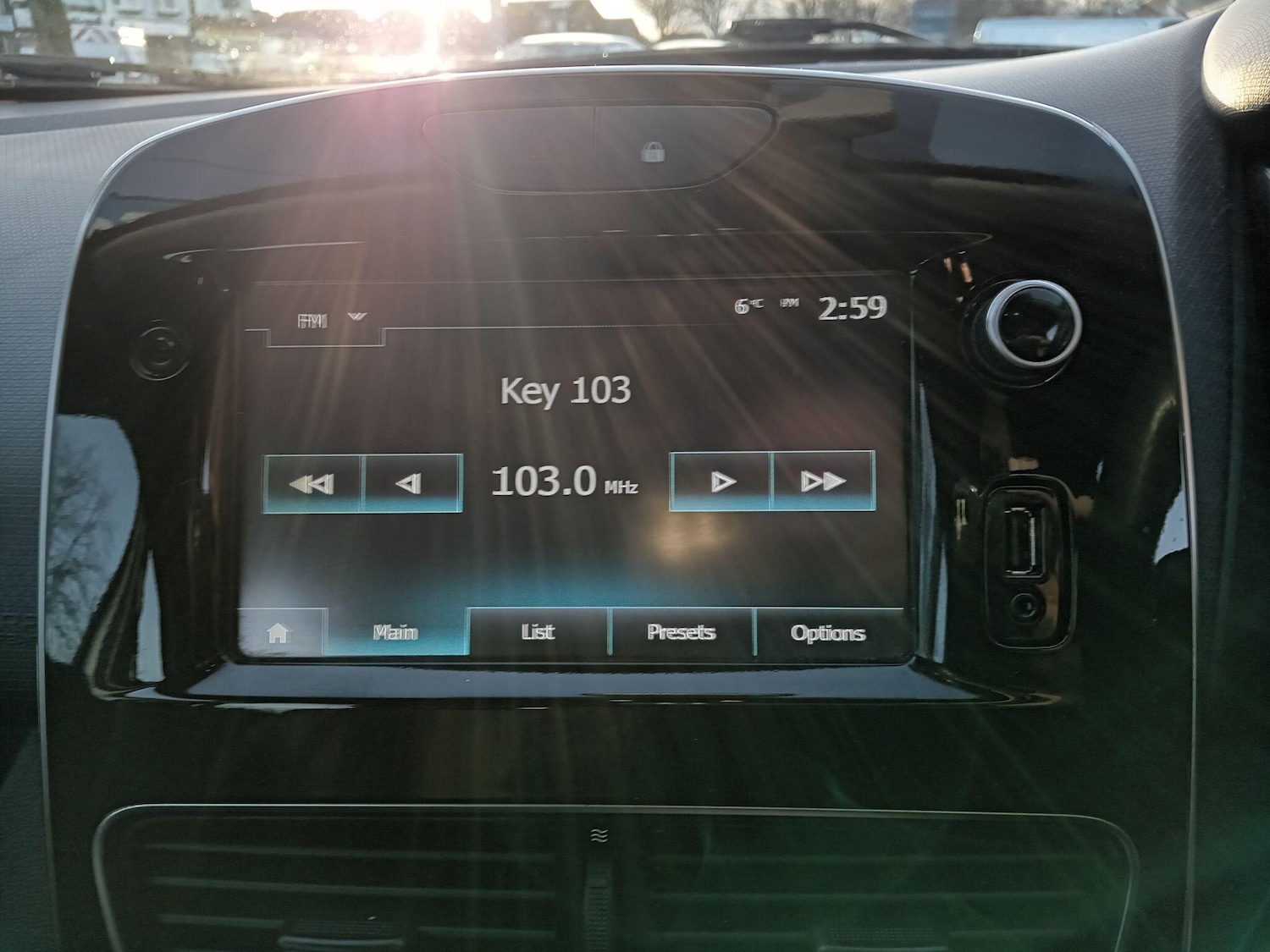 Used Renault Clio 2017 for sale - 76701617: Photo 22