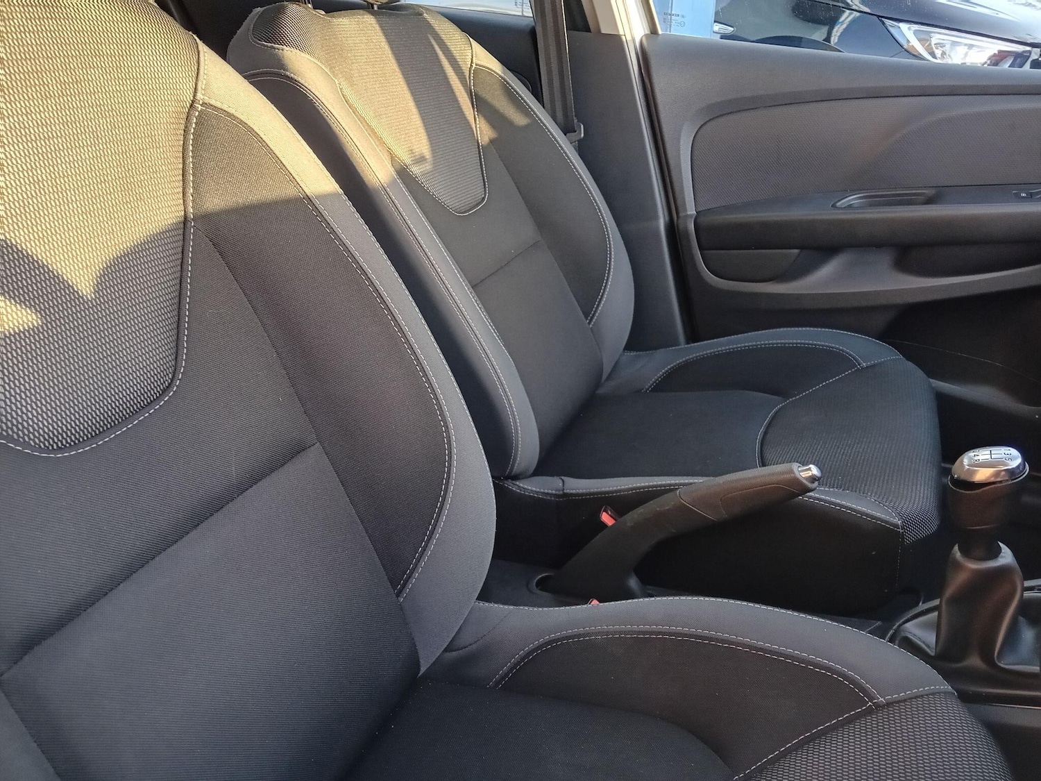 Used Renault Clio 2017 for sale - 76701617: Photo 38