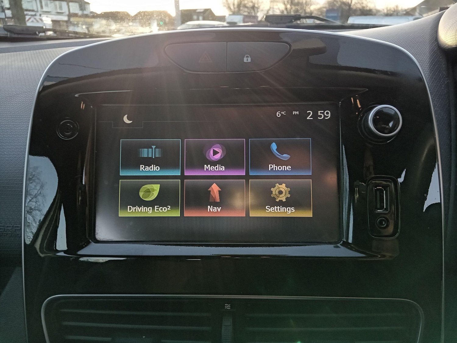 Used Renault Clio 2017 for sale - 76701617: Photo 41