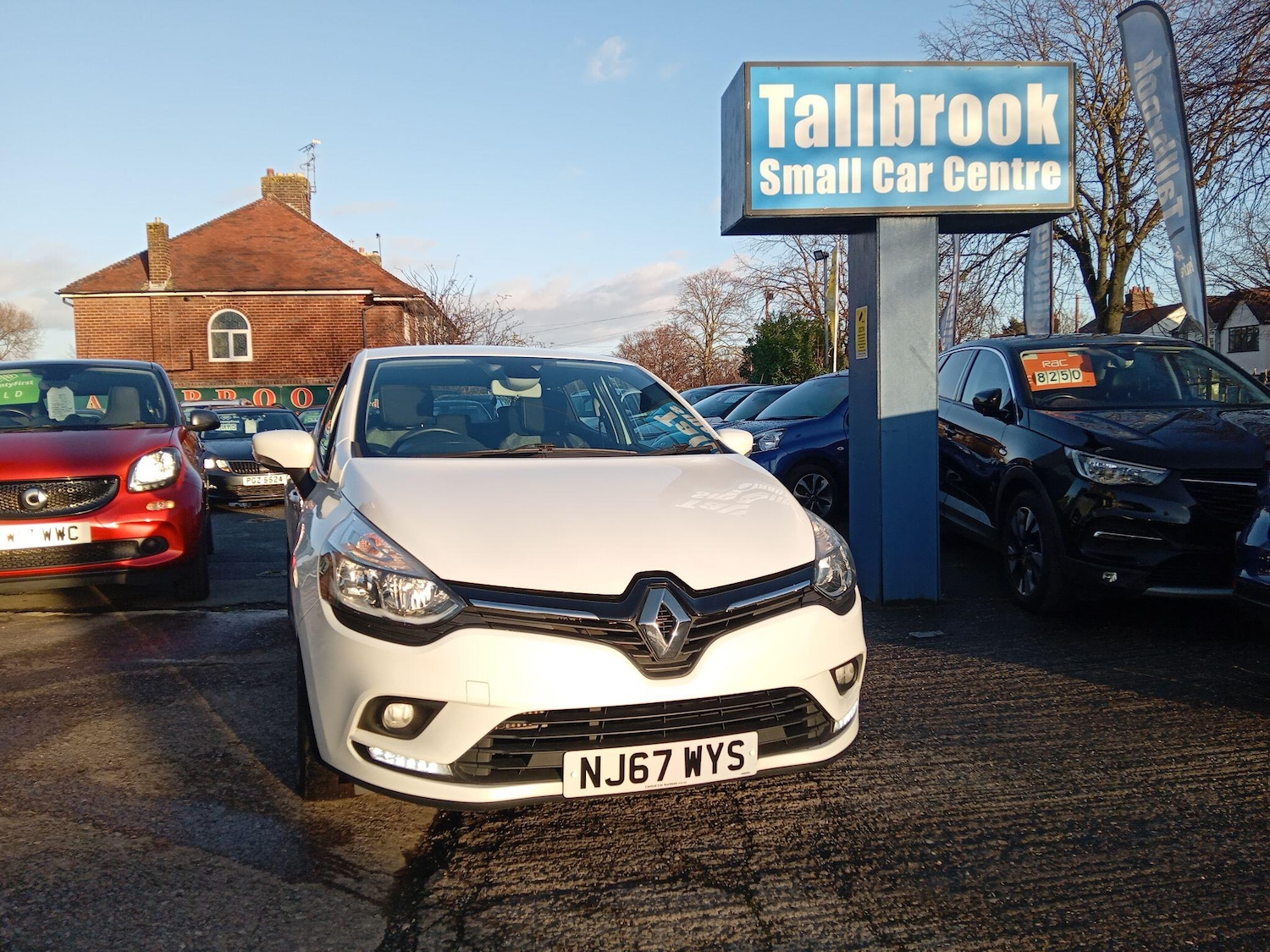 Used Renault Clio 2017 for sale - 76701617: Photo 6