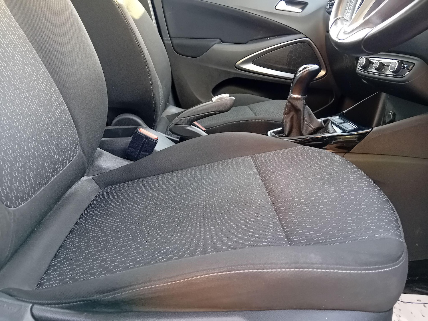 Used Vauxhall Crossland X 2019 for sale - 76608056: Photo 16