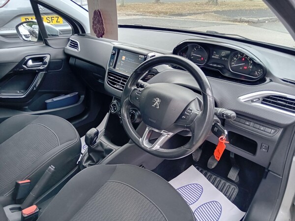 Used Peugeot 208 2017 for sale - 75362878: Photo 21
