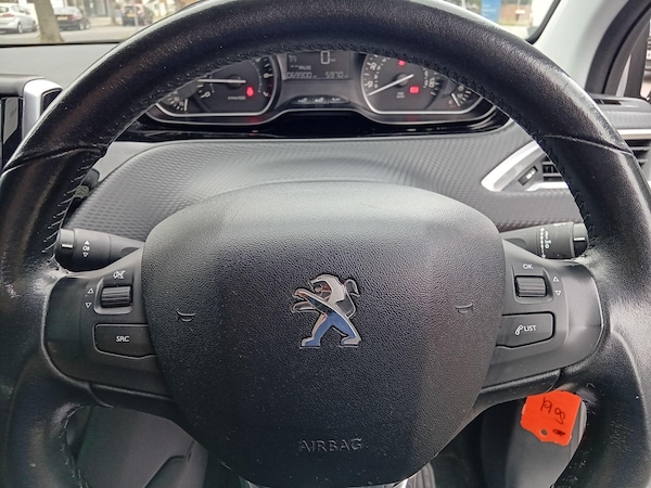 Used Peugeot 208 2017 for sale - 75362878: Photo 27