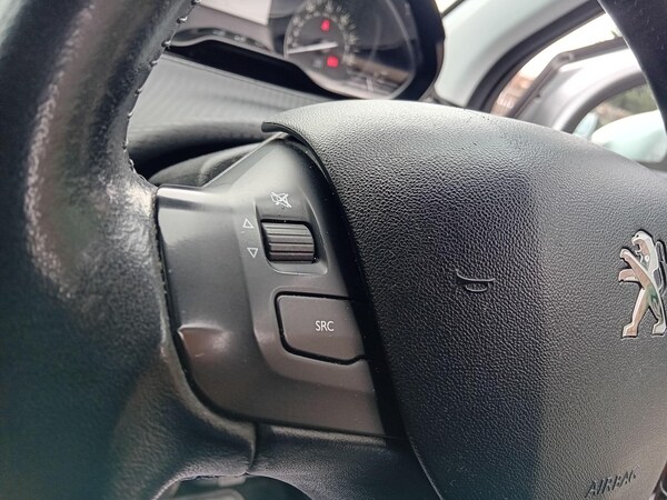 Used Peugeot 208 2017 for sale - 75362878: Photo 31