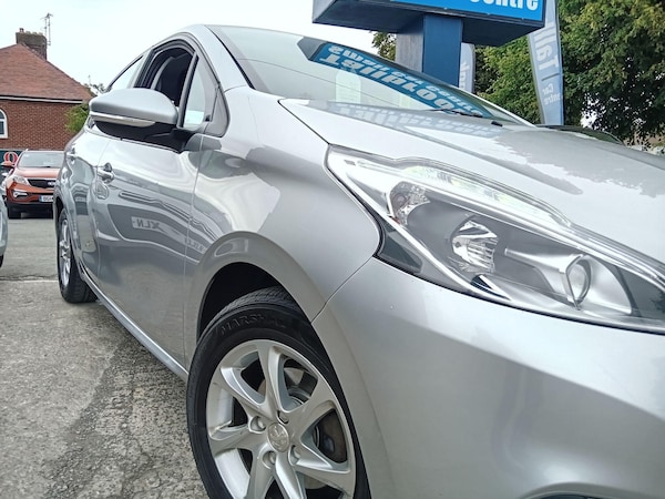 Used Peugeot 208 2017 for sale - 75362878: Photo 4