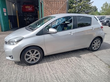 Used Toyota Yaris 2013 for sale - 78675345: Photo