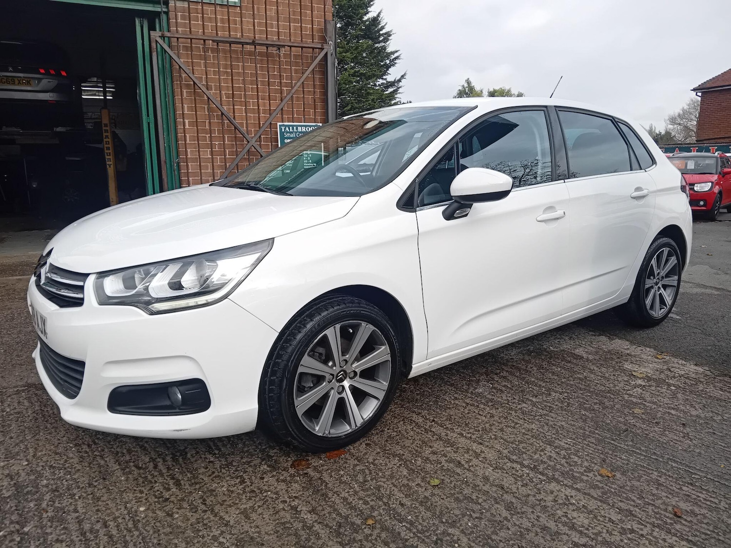 Used Citroen C4 2018 for sale - 76701877: Photo 2