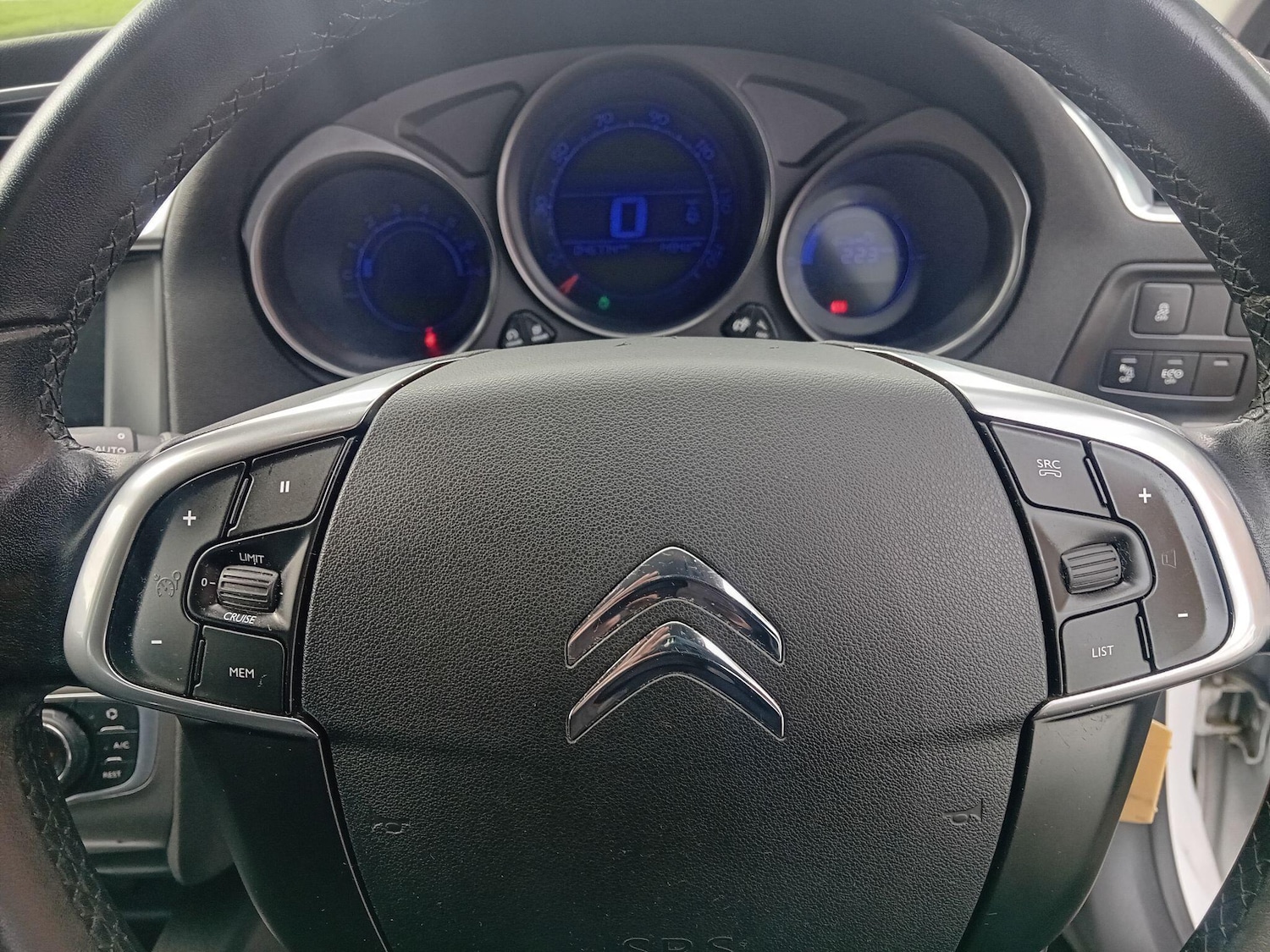 Used Citroen C4 2018 for sale - 76701877: Photo 22