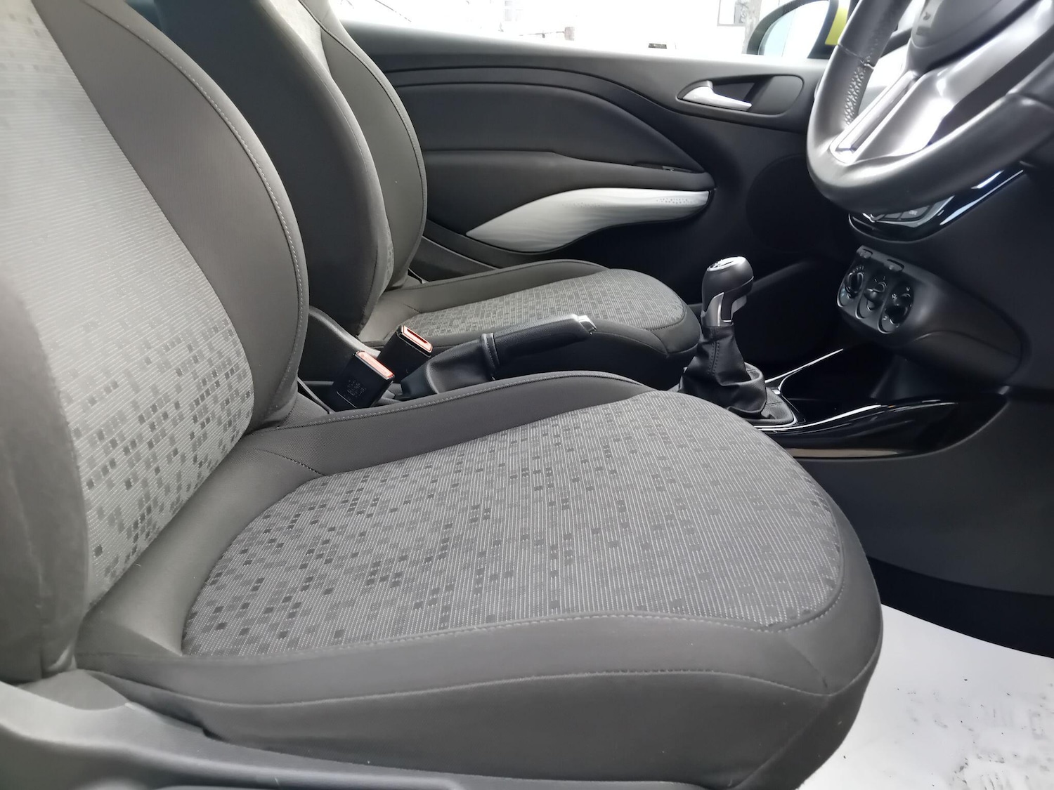 Used Vauxhall ADAM 2015 for sale - 76990656: Photo 19