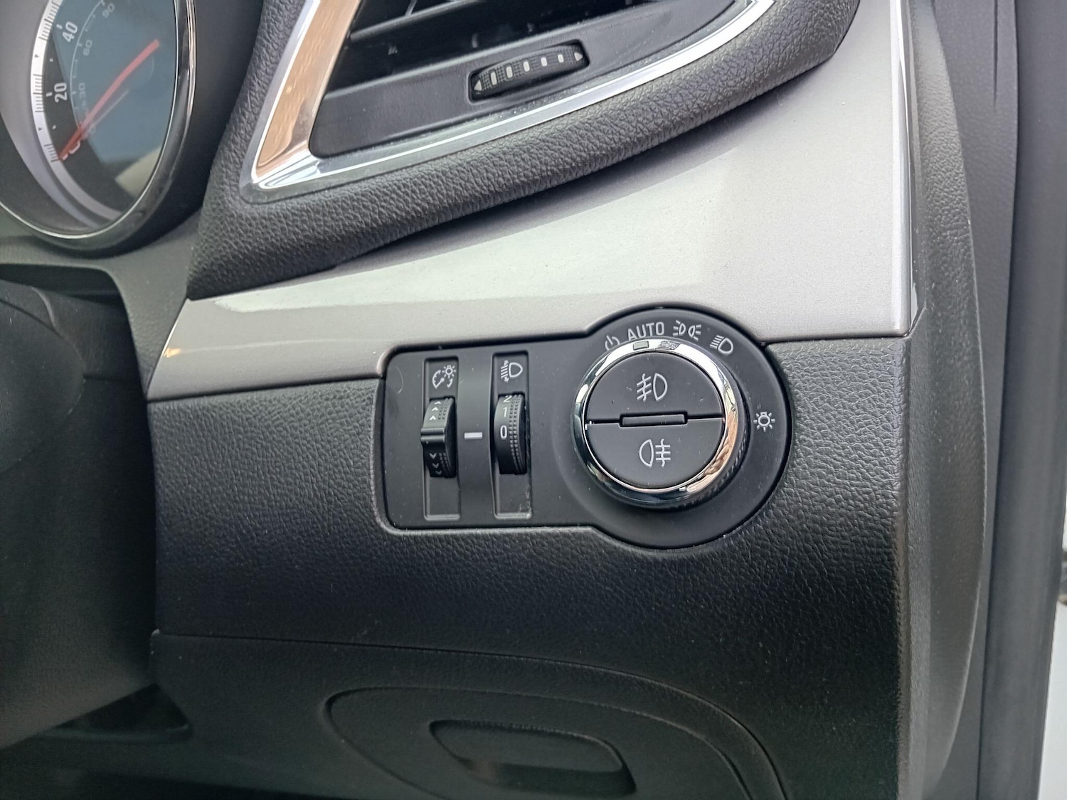 Used Vauxhall Mokka 2015 for sale - 76398492: Photo 24