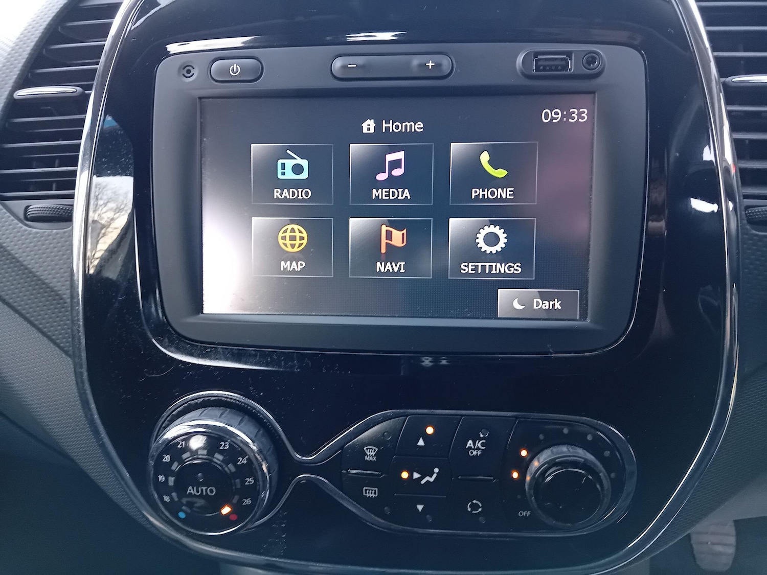 Used Renault Captur 2015 for sale - 76899045: Photo 22